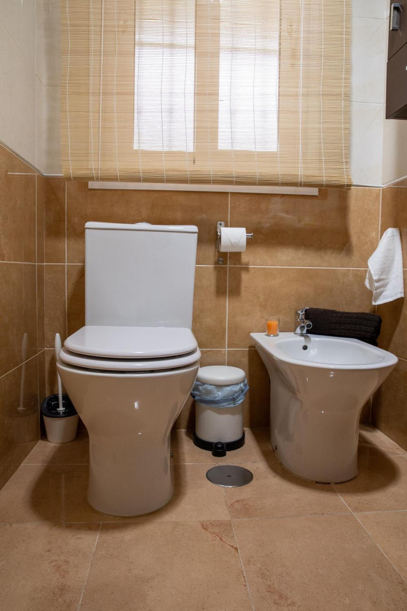 Apartamento Padilla & Romero Fuengirola Bagian luar foto